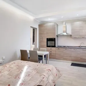 Casa Sanremo Tiziano Parking Gratis Spiaggia 15 Minuti A Piedi Санремо