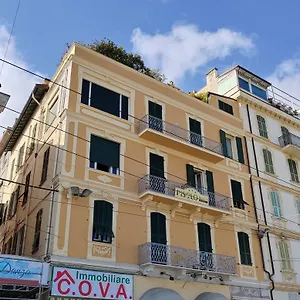 Les De La Place Guest house